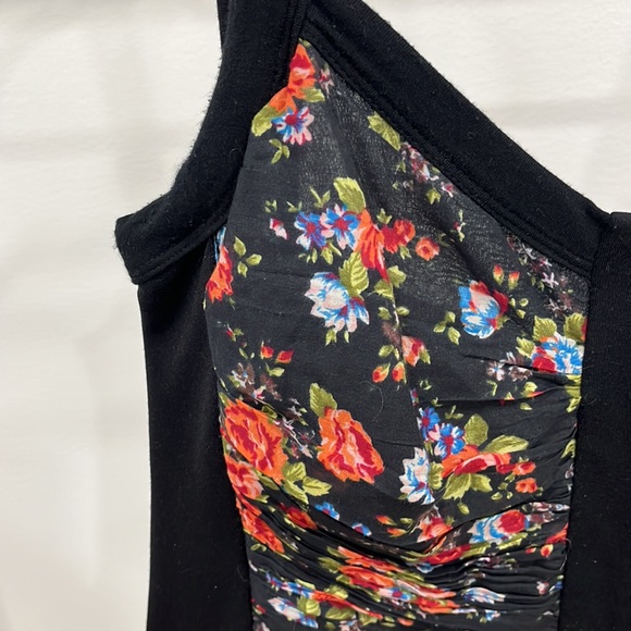 Ruched Black Floral Bodycon Dress - Picture 4 of 9